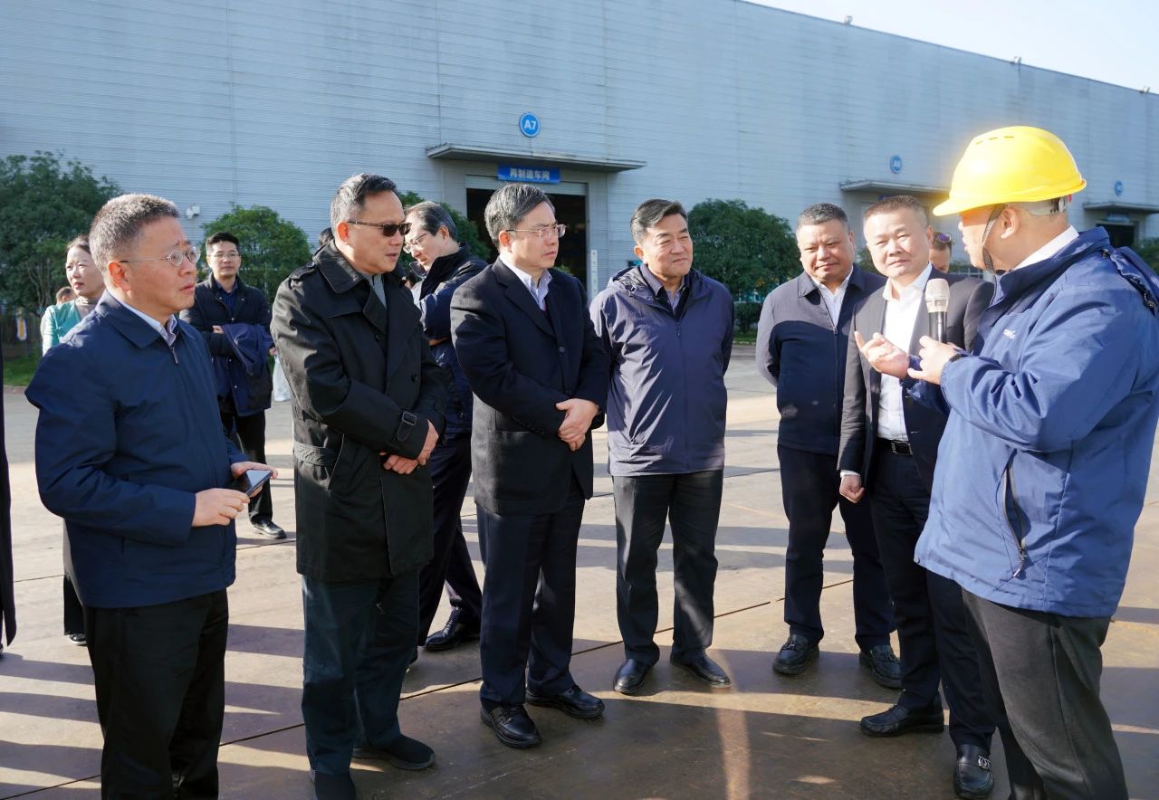 聚焦设备再造作！上海市政协副主席、党组副书记肖贵玉带队调研人生就是搏智能