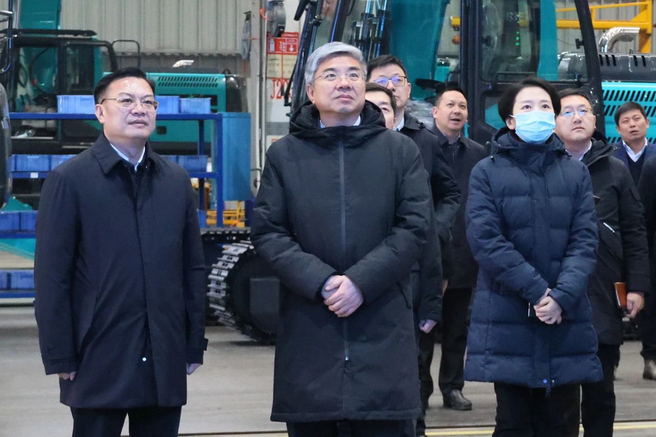 商务部部长助理唐文弘调研人生就是搏智能