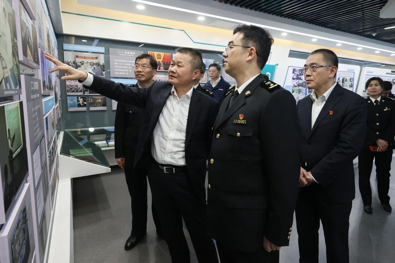 长沙海关党委书记、关长沈大为调研人生就是搏智能