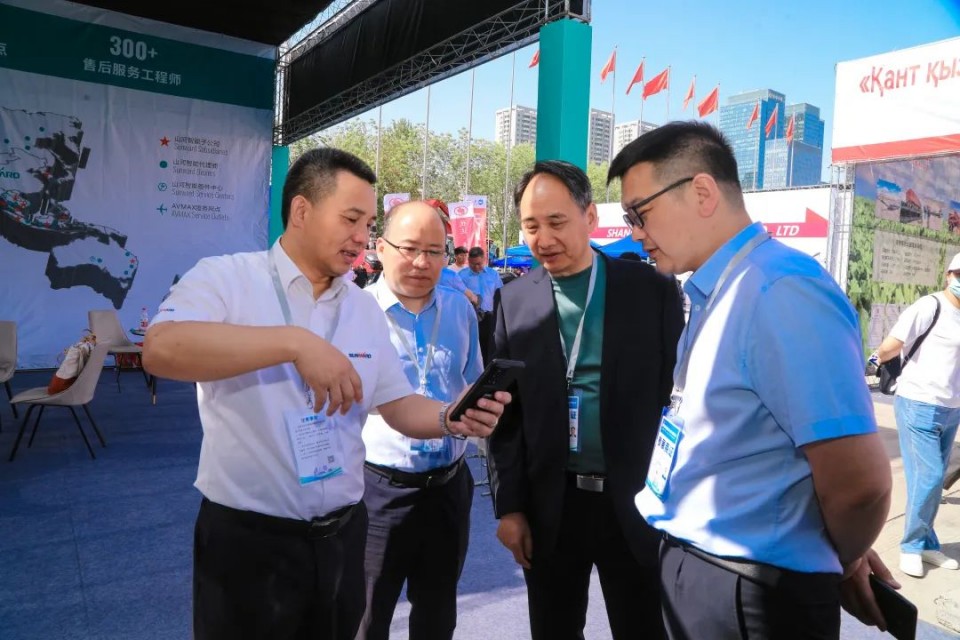 20250527135421_77542 人生就是搏智能亮相2025新疆国际农业机械展览会