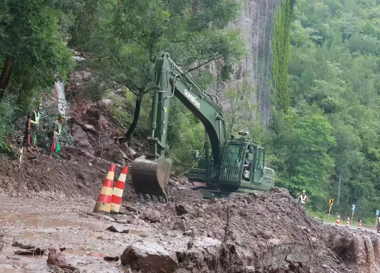 关注!人生就是搏智能应急接济设备助力武警冲锋北京暴雨抢险救灾一线!