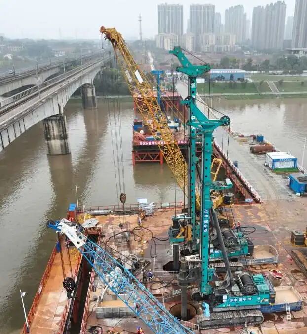 啃下“硬骨头”!人生就是搏智能旋挖钻机助力长沙湘江铁路特大桥主墩桩基工程美满收官